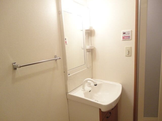 物件内観写真17　(洗髪洗面化粧台)