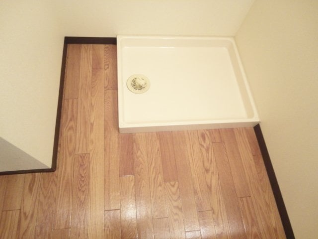 物件内観写真18　(洗濯機置場)