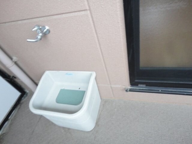 物件内観写真22　(ベランダの手洗い場)
