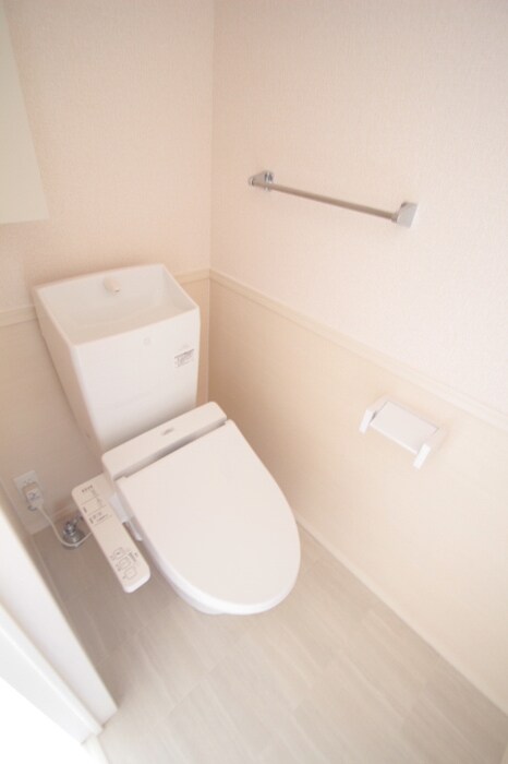 物件内観写真6　(温水洗浄暖房便座)