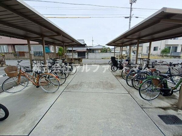 建物設備(駐輪場)
