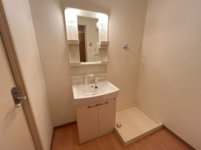 物件内観写真11　(洗髪洗面化粧台)