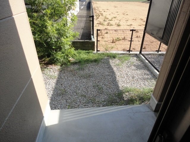 物件内観写真15　(専用庭)