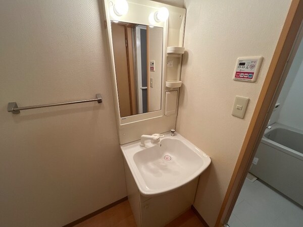 独立洗面台(洗髪洗面化粧台)