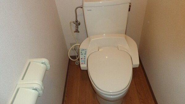 トイレ(シャワー付トイレ)