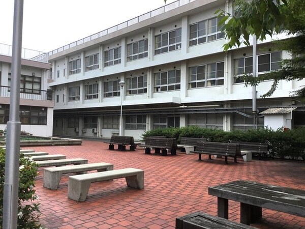 国立香川高等専門学校高松キャンパス 0.5km