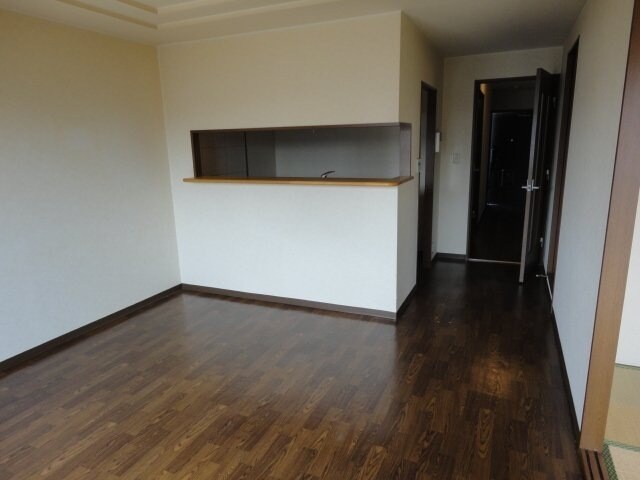 物件内観写真7　(リビング)