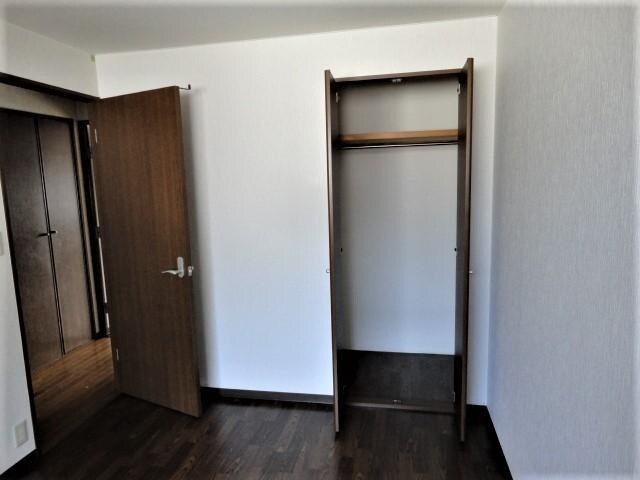 物件内観写真11　(洋室)