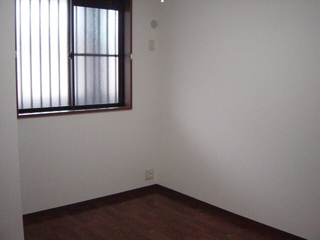 物件内観写真14　(東側洋室)