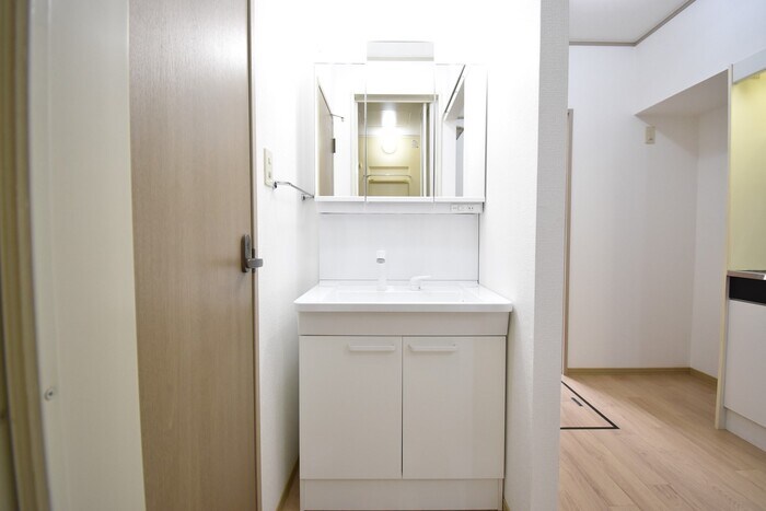 物件内観写真6　(洗髪洗面化粧台)