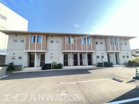 シャーメゾン エバーグリーン外観写真