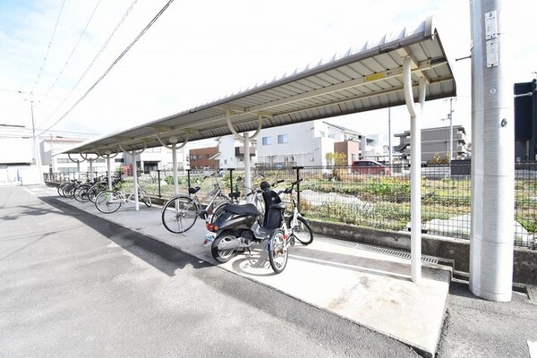 建物設備(駐輪場)
