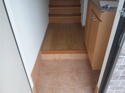 物件内観写真7　(玄関)