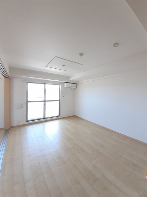 物件内観写真8　(居室・リビング)