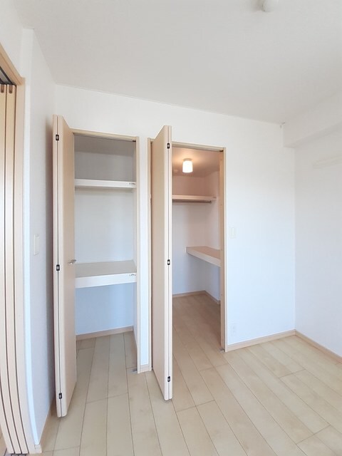 物件内観写真10　(収納)