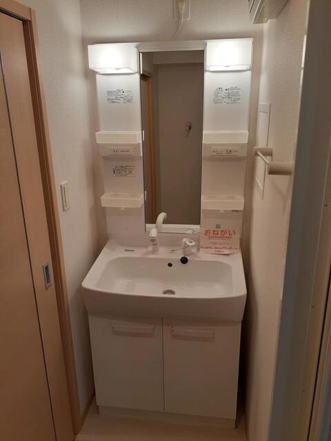 物件内観写真8　(収納)