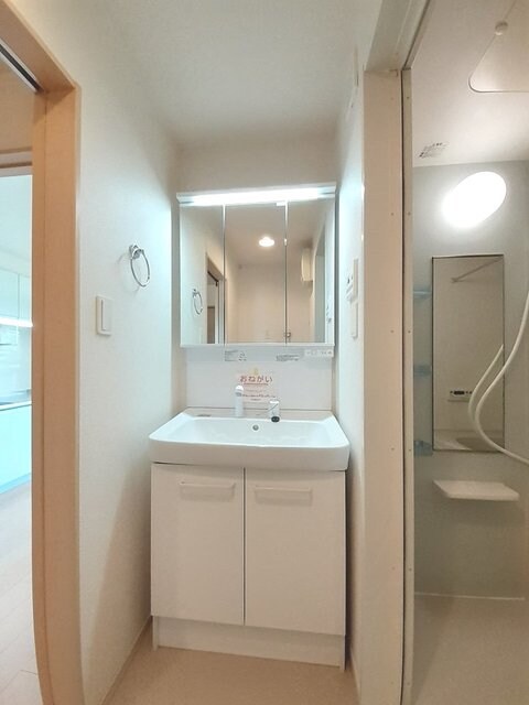 物件内観写真6　(洗面所)