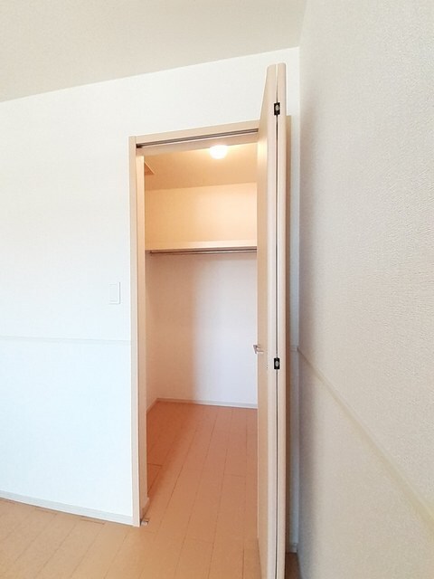 物件内観写真10　(収納)