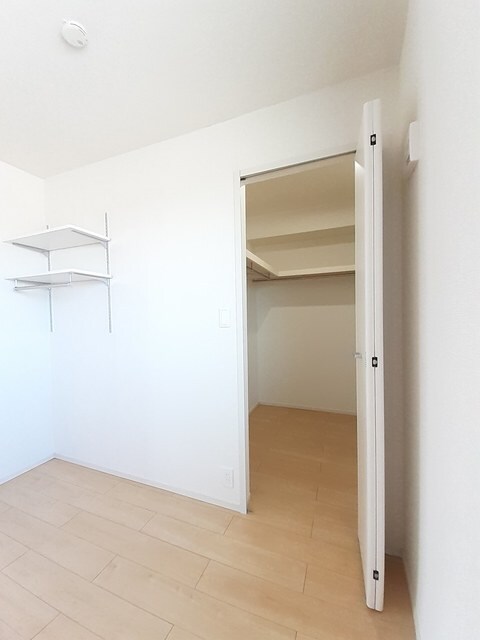 物件内観写真10　(収納)