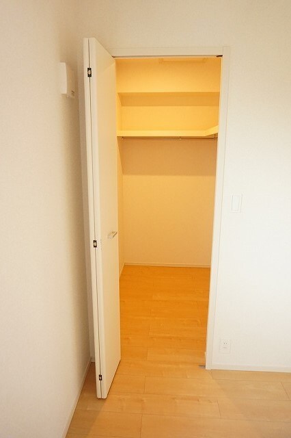 物件内観写真11　(収納)