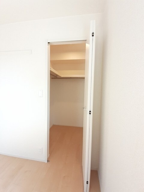 物件内観写真10　(収納)