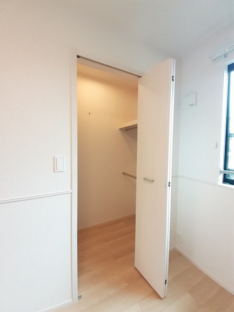 物件内観写真10　(収納)