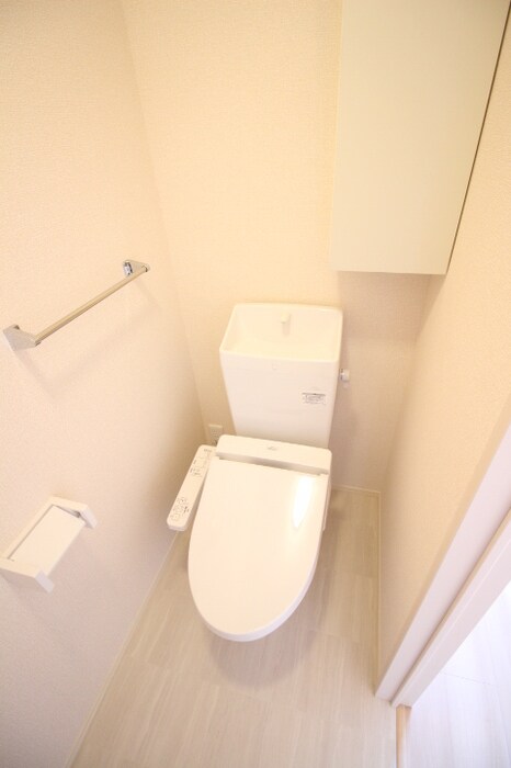 物件内観写真9　(トイレ（温水洗浄暖房便座）)