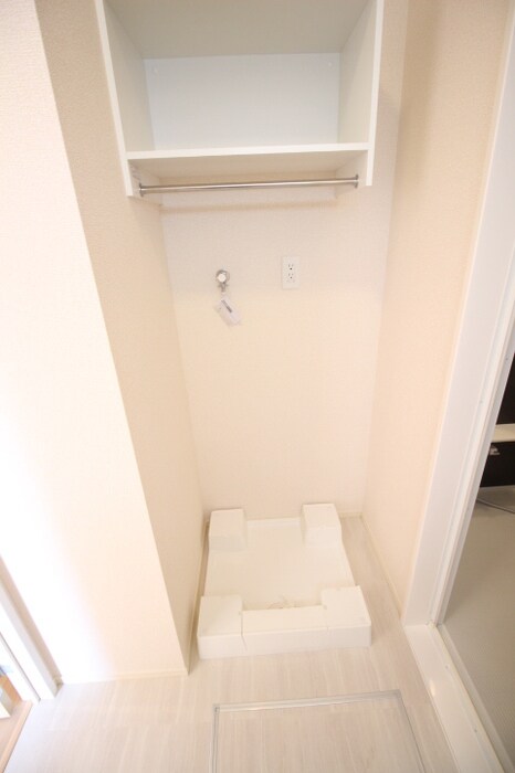 物件内観写真14　(洗濯機置き場)