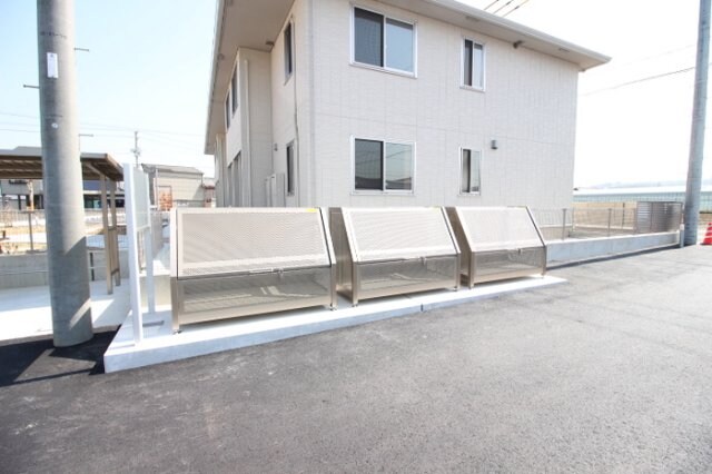 物件内観写真19　(ゴミ庫)