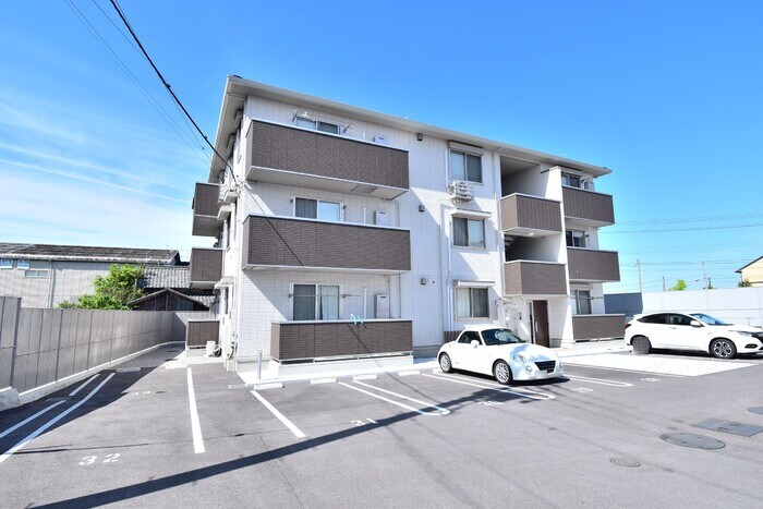 物件外観写真1　(建物外観)