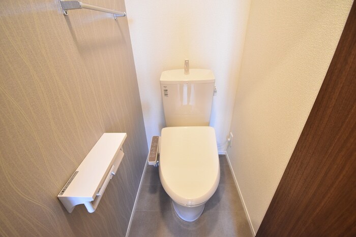 物件内観写真9　(トイレ)