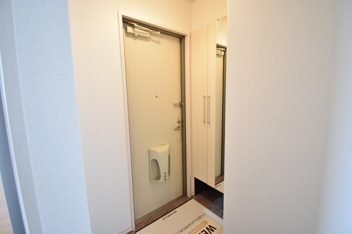 物件内観写真14　(玄関)