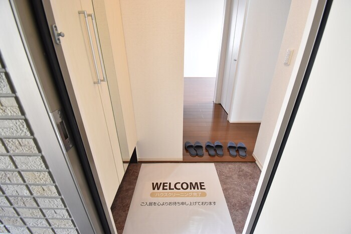 物件内観写真15　(玄関)