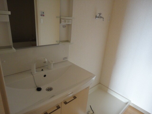 物件内観写真6　(洗髪洗面化粧台)