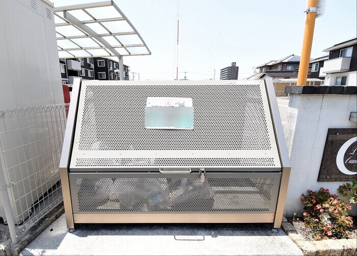 物件内観写真24　(ゴミ庫)