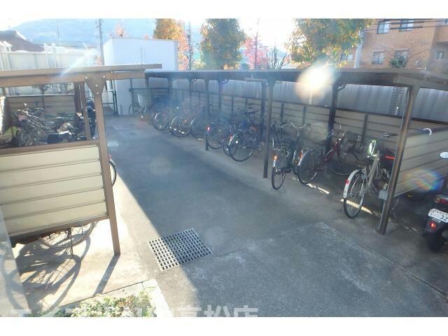 物件内観写真18　(駐輪場)