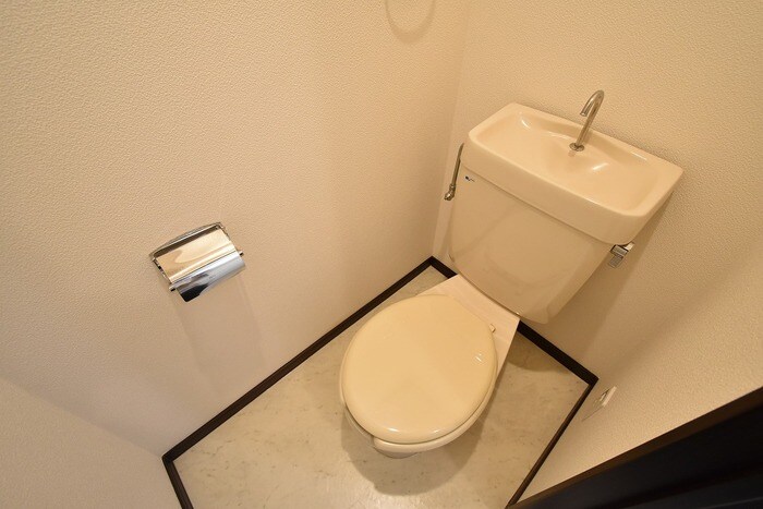 物件内観写真6　(トイレ)