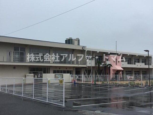 林幼稚園 0.7km