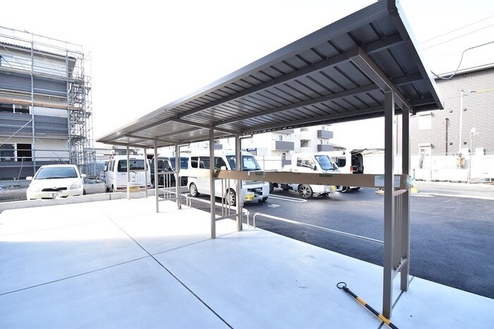 物件内観写真15　(駐輪場)