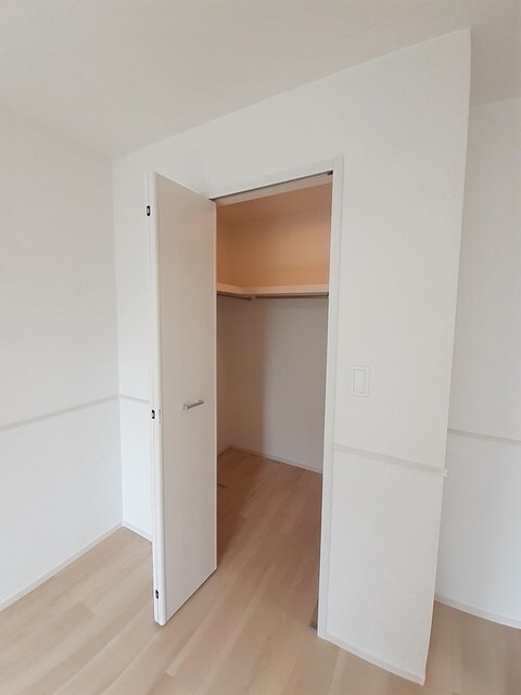 物件内観写真11　(収納)