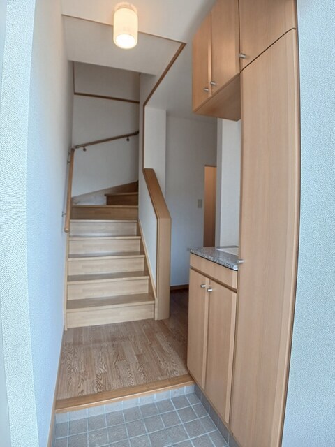 物件内観写真9　(玄関)