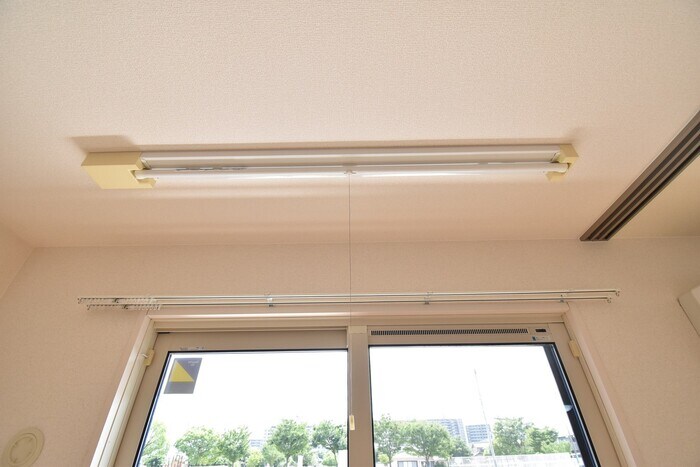 物件内観写真20　(室内物干し)