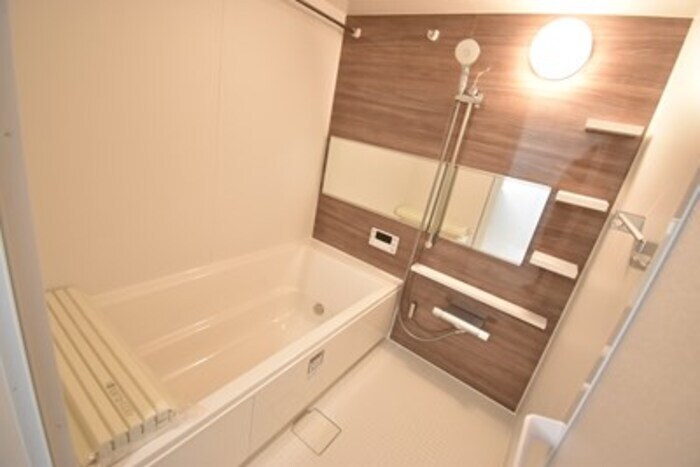 物件内観写真3　(浴室)