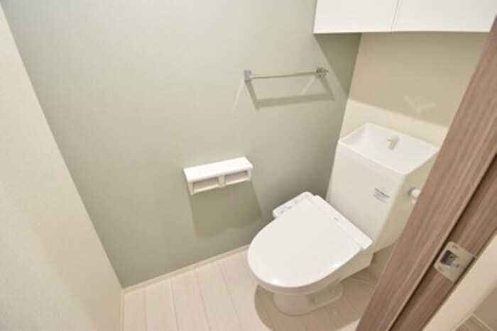 物件内観写真5　(温水洗浄暖房便座)