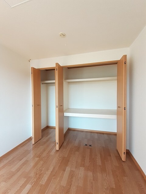 物件内観写真8　(収納)
