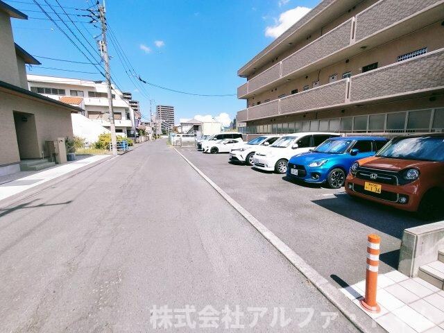 物件外観写真2　
