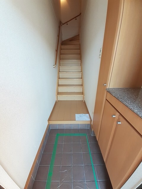 物件内観写真9　(玄関)