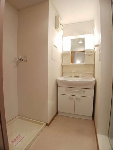 物件内観写真6　(洗面所)