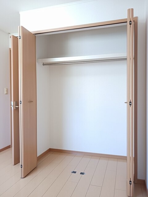 物件内観写真10　(収納)