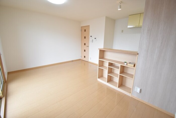 物件内観写真2　(ＬＤＫ１１．５帖)